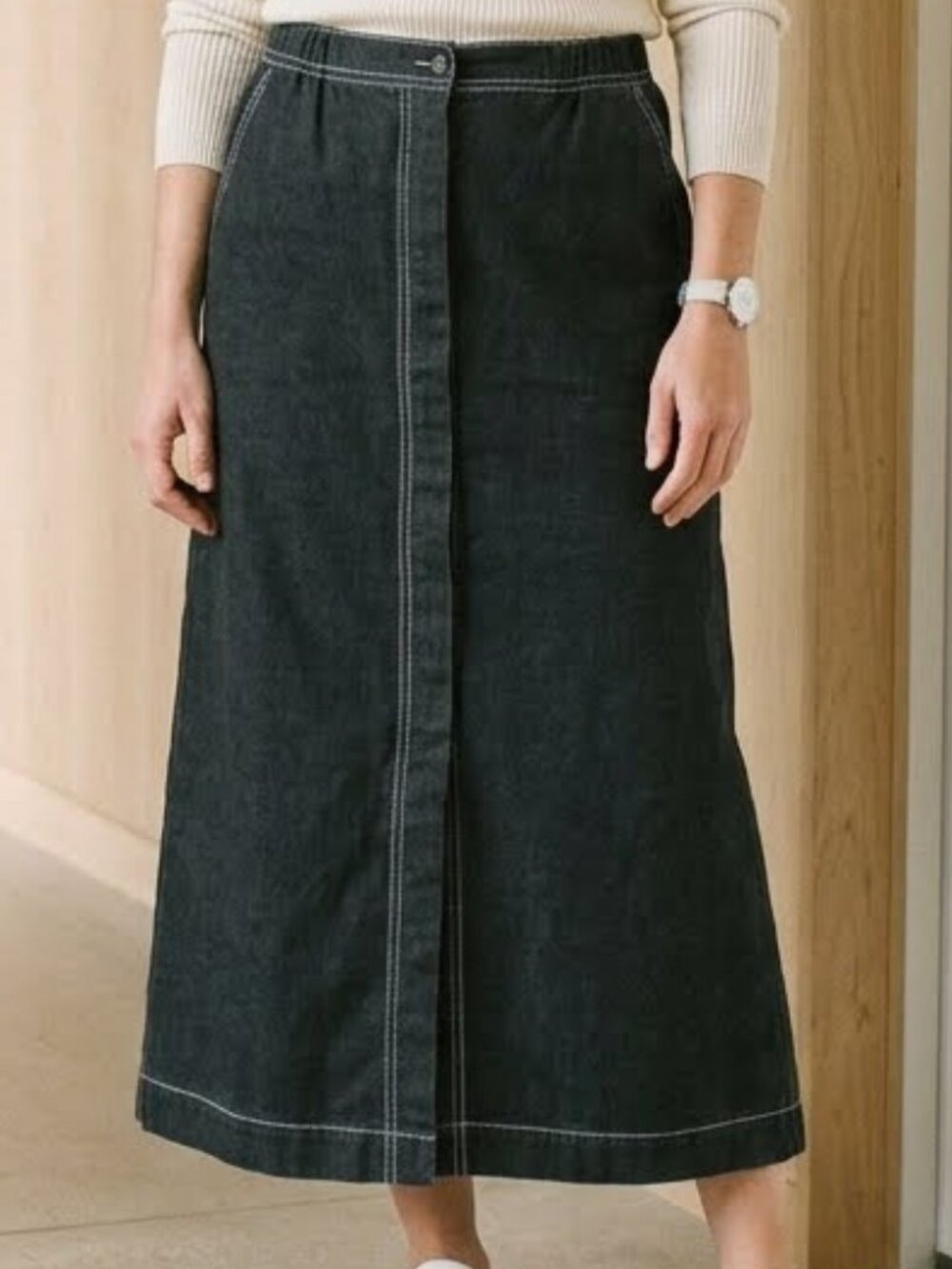 Peter Nygard Women's Black Wash Denim Maxi Skirt White Contrast Stitch Size 12
